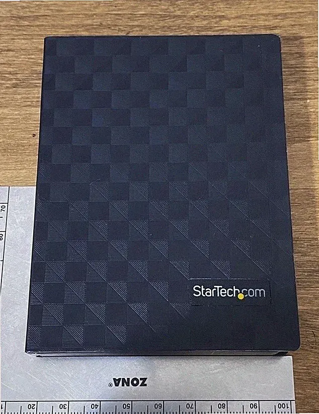 Star Tech HDD Hard drive Storage Case w/ SATA Opening